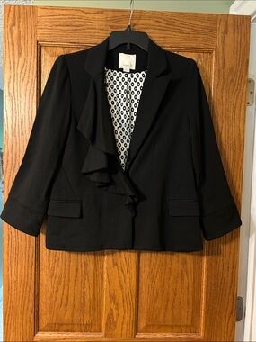Aryn K Black Ruffle-Trim Blazer